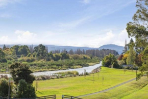 The Lake House, Turangi